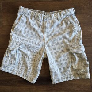 Izod Mens Shorts Size 34 Cargo Plaid 5 Pocket Cream Brown 100% Cotton FLAW